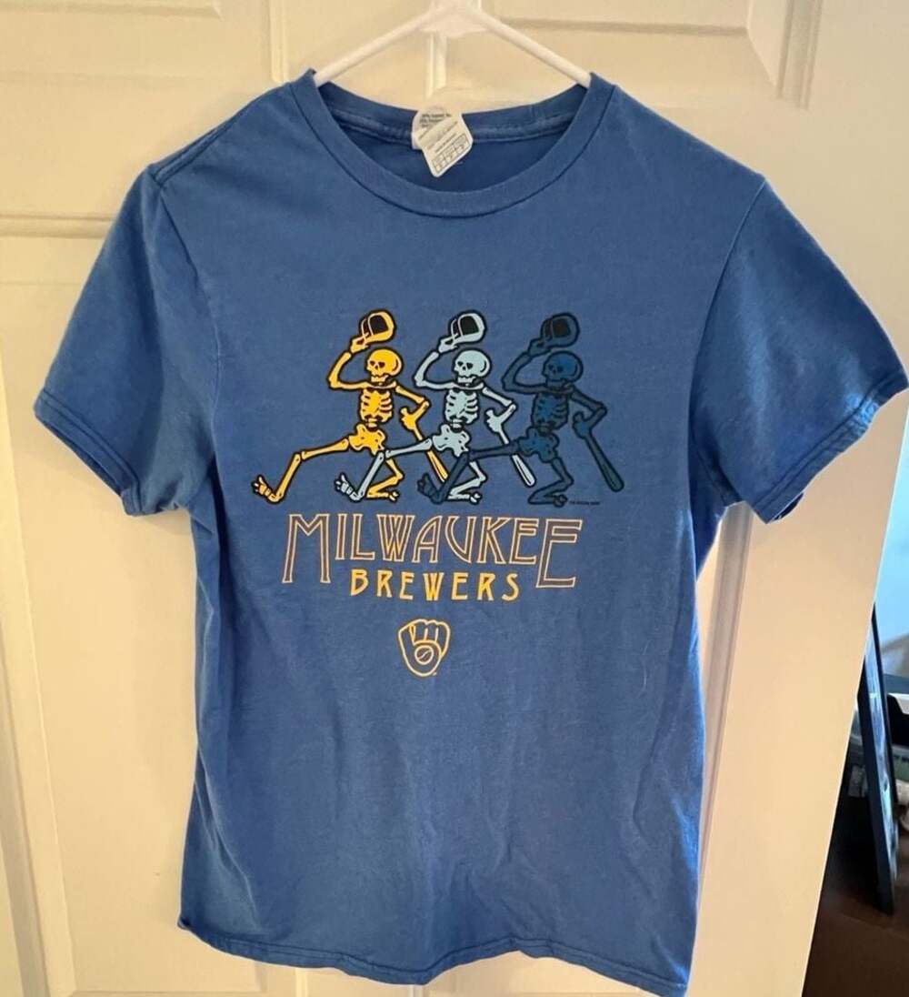 Milwaukee Brewers Dead T-Shirt Dancing Bears